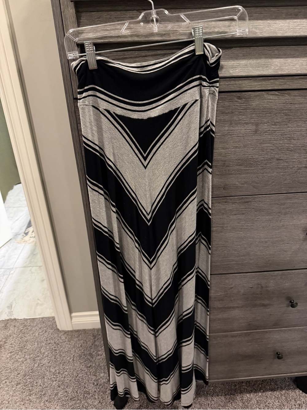 Merona Black and Gray Chevron Maxi Skirt